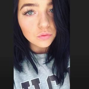 Meet your Posher, Mallory